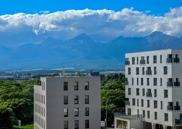 POPRAD 3-izbový byt s loggiou (Dlhé Hony)