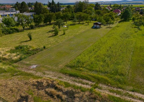 PREDAJ - pozemok na výstavbu rodinného domu (1020m2)