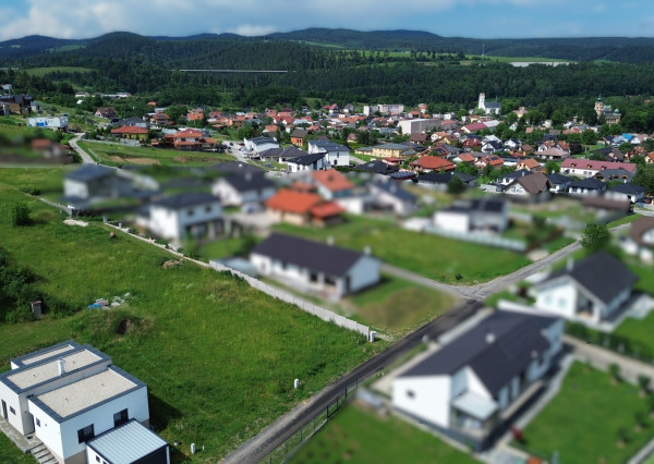 SPIŠSKÝ HRHOV - výstavba 2 moderných 4-izbových novostavieb