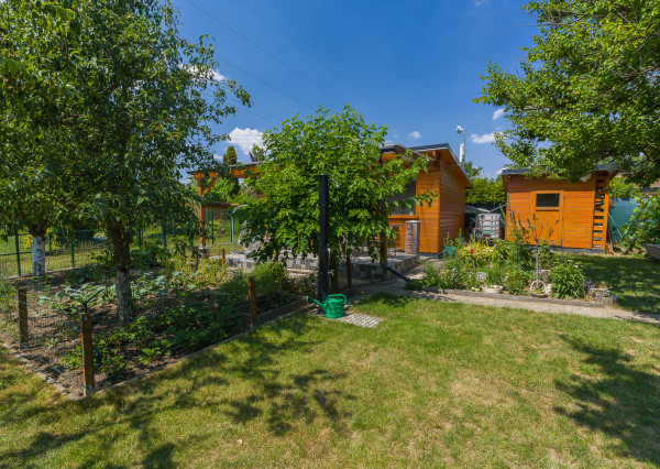 PREDAJ - chata s pozemkom 373m2 | Nové Mesto nad Váhom