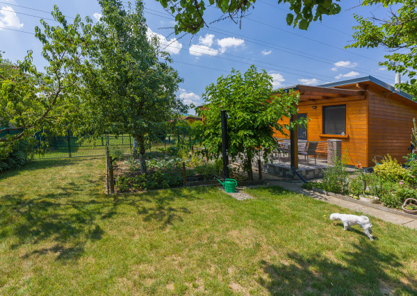PREDAJ - chata s pozemkom 373m2 | Nové Mesto nad Váhom