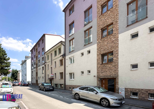 PREDAJ 2 izb. bytu s terasou, Klincová ul., Bratislava