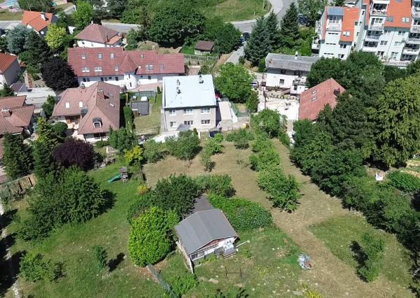 Predaj: rodinný dom s veľkorysým pozemkom.