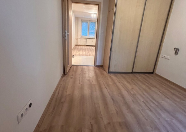 PRENÁJOM 3izb. byt po rekonštrukcii v Ružinove.