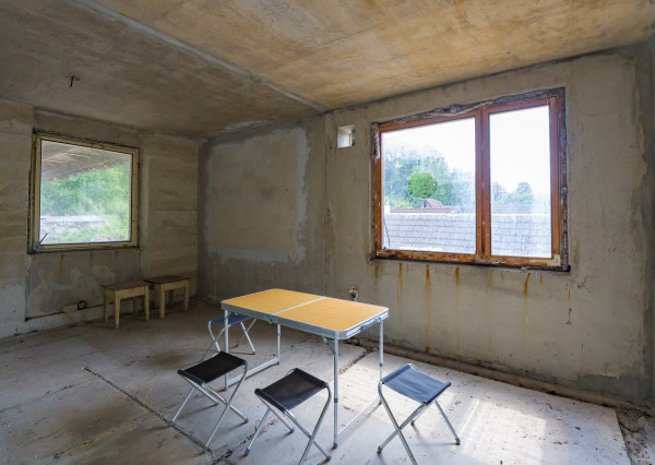 VEĽKÝ DOM, 2 422 m² POZEMKU A LES ZA ZÁHRADOU | HRACHOVIŠTE