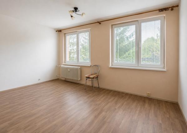 PREDAJ - Garsónka – ul.Hurbanova, Stará Turá, 25 m² +pivnica