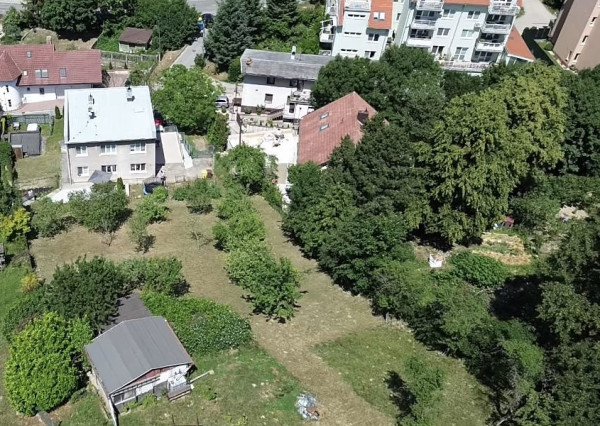 Predaj: rodinný dom s veľkorysým pozemkom.