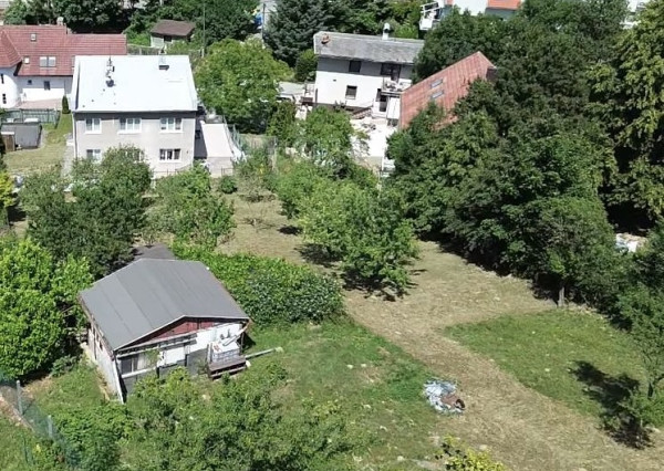 Predaj: rodinný dom s veľkorysým pozemkom.