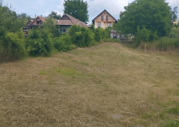 Predám slnečný pozemok obec Seľany