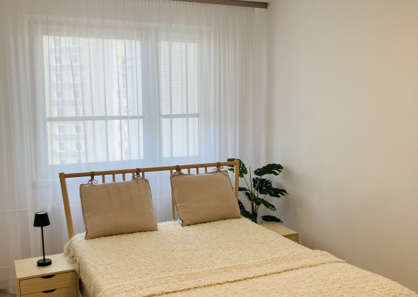 NA PRENÁJOM KOMPLETNE ZARIADENÝ 3-IZBOVÝ BYT 74 m² SO ZASKLENOU LODŽIOU – SMIŽANY