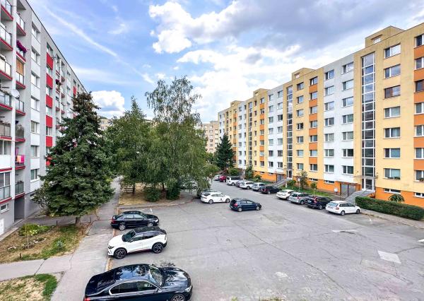 PREDAJ 3izb. bytu, balkón, Sládkovičova ul., Banská Bystrica
