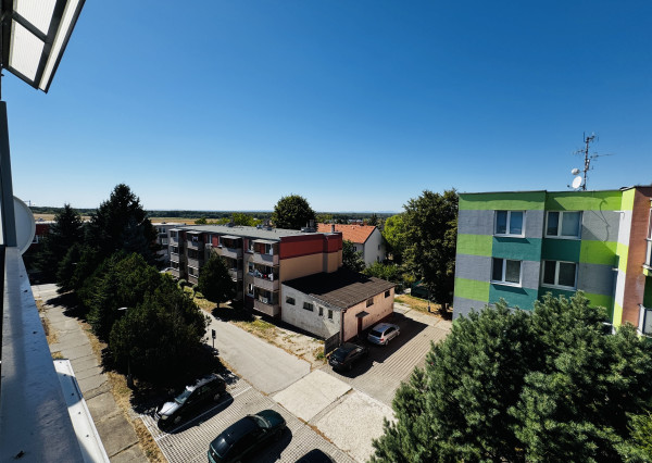 Na predaj 3-izbový byt s balkónom a krásnym výhľadom,Gbely.
