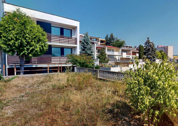 ✅ Priestranný rodinný dom 276 m² s dvojgarážou