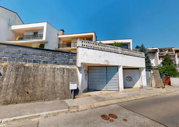 ✅ Priestranný rodinný dom 276 m² s dvojgarážou