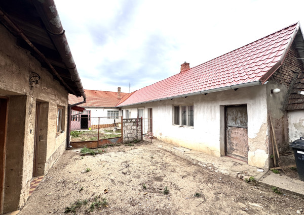 NA PREDAJ 3-IZBOVÝ RODINNÝ DOM V OBCI POPUDINSKÉ MOČIDĽANY – ČASŤ POPUDINY.