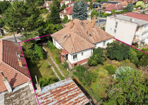 NA PREDAJ charizmatický 5-izbový rodinný dom, Považany