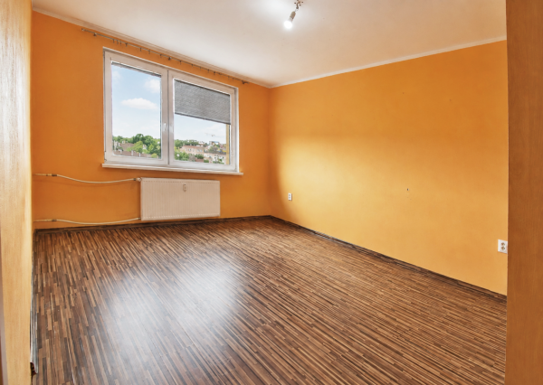 🏡 NA PREDAJ 3-izb. BYT S VEĽKOU KÚPEĽŇOU A ZASKLENÝM BALKÓNOM | DIBROVOVA | NOVÉ MESTO NAD VÁHOM