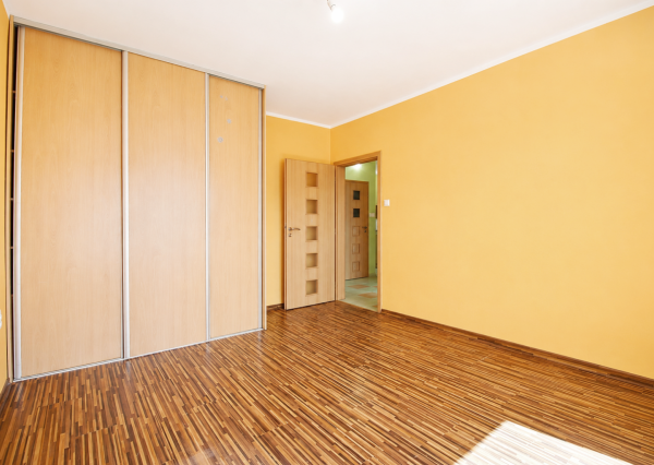 🏡 NA PREDAJ 3-izb. BYT S VEĽKOU KÚPEĽŇOU A ZASKLENÝM BALKÓNOM | DIBROVOVA | NOVÉ MESTO NAD VÁHOM