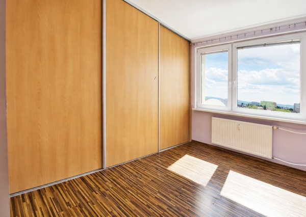 🏡 NA PREDAJ 3-izb. BYT S VEĽKOU KÚPEĽŇOU A ZASKLENÝM BALKÓNOM | DIBROVOVA | NOVÉ MESTO NAD VÁHOM