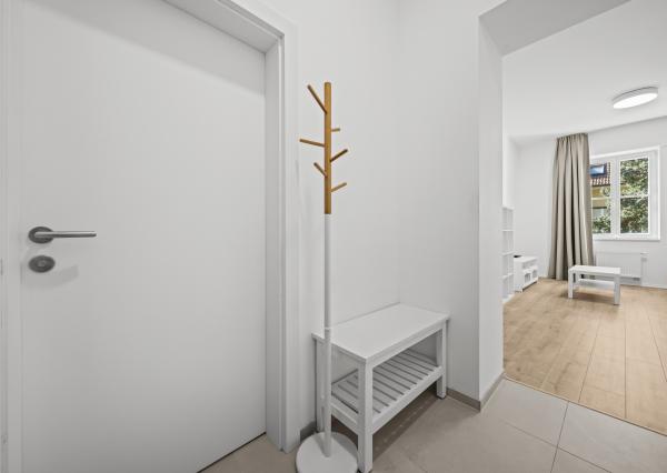 Na prenájom moderný 2-izbový byt – Lermontovova ulica, Palisády