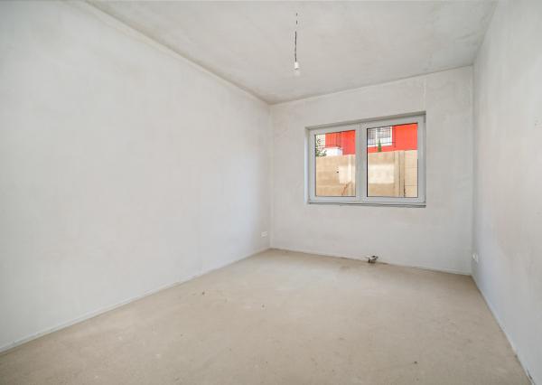 🏡 VILADOMY SENEC | NA PREDAJ 3-IZBOVÝ BYT SO SÚKROMNOU ZÁHRADKOU 48 m²