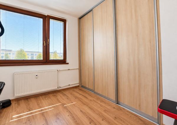 PREDAJ - veľký 4 izbový byt *s klimatizáciou, Brunovce