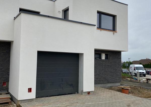 NA PREDAJ MODERNÝ 4-IZBOVÝ VILADOM S GARÁŽOU | NOVÁ SOTINA, SENICA