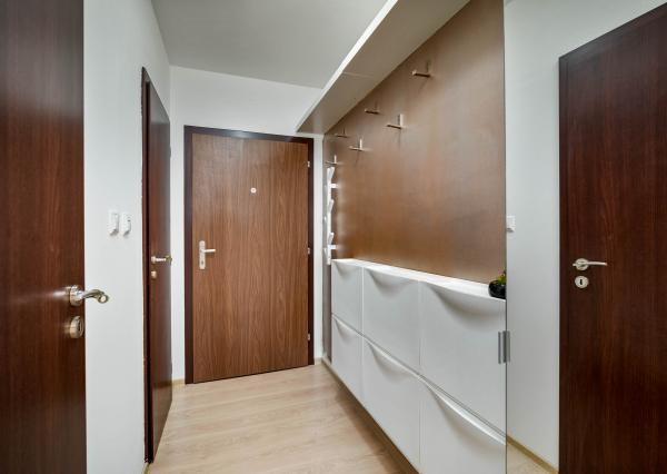 PREDAJ 3 izb. bytu s loggiou, Čiernovodská ul., Bratislava