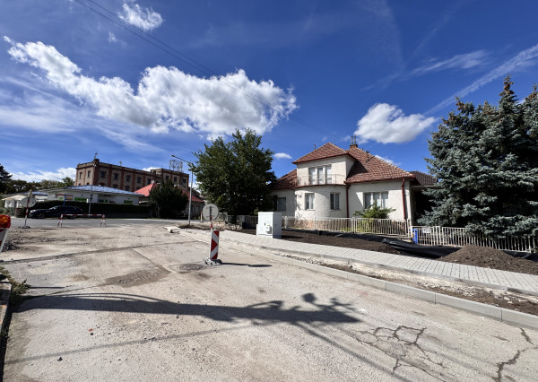 NA PREDAJ 5-IZBOVÝ RODINNÝ DOM V GBELOCH.