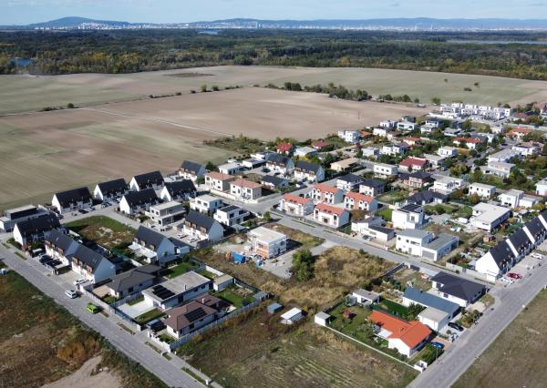 Stavebný pozemok (733 m²), Bratislava - Čunovo