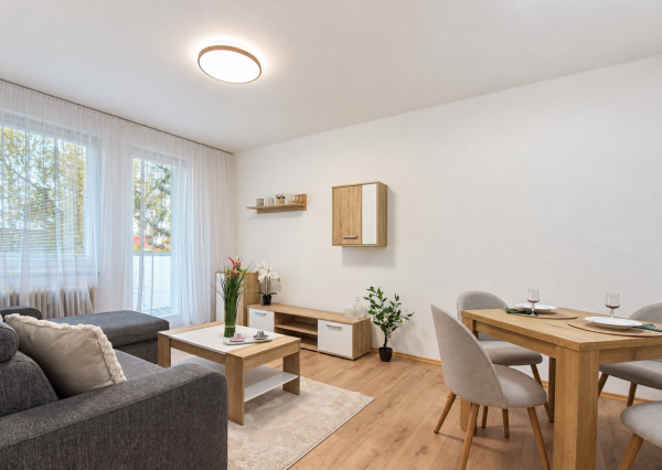 🏡 NA PRENÁJOM | KRÁSNY, KOMPLETNE ZREKONŠTRUOVANÝ 2-IZBOVÝ BYT S BALKÓNOM – NOVÉ MESTO NAD VÁHOM