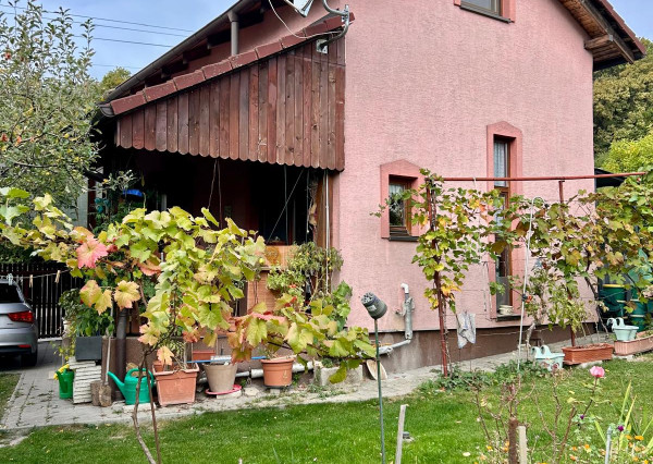 NA PREDAJ nehnuteľnosť s charakterom rodinného domu