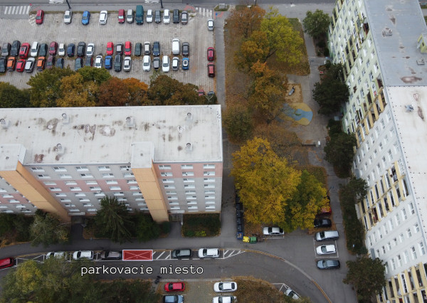 ✅ Zrekonštruovaný 2-izbový byt s možnosťou  parkovania