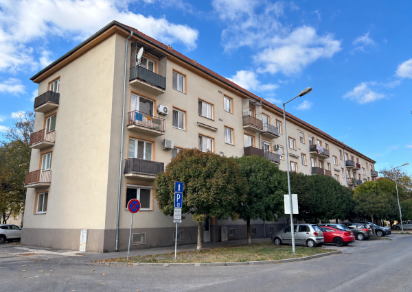 NA PREDAJ 2-izbový byt v centre Dunajskej Stredy – 53 m²